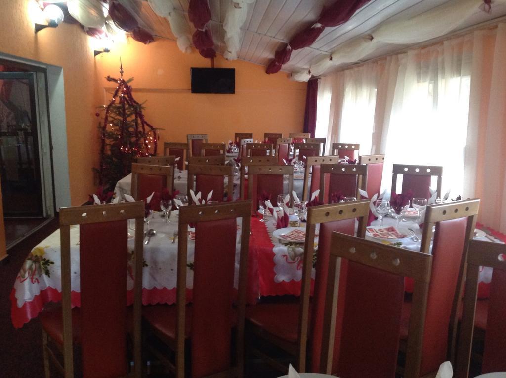 Hotel Panoramic Moneasa Phòng bức ảnh