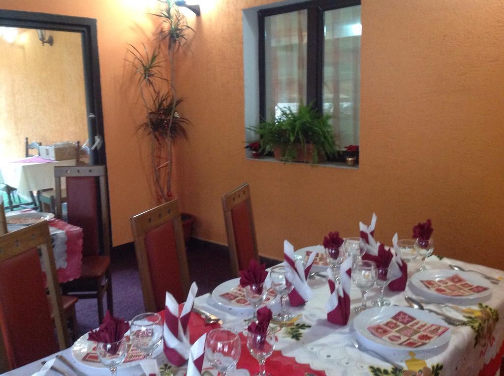 Hotel Panoramic Moneasa Phòng bức ảnh